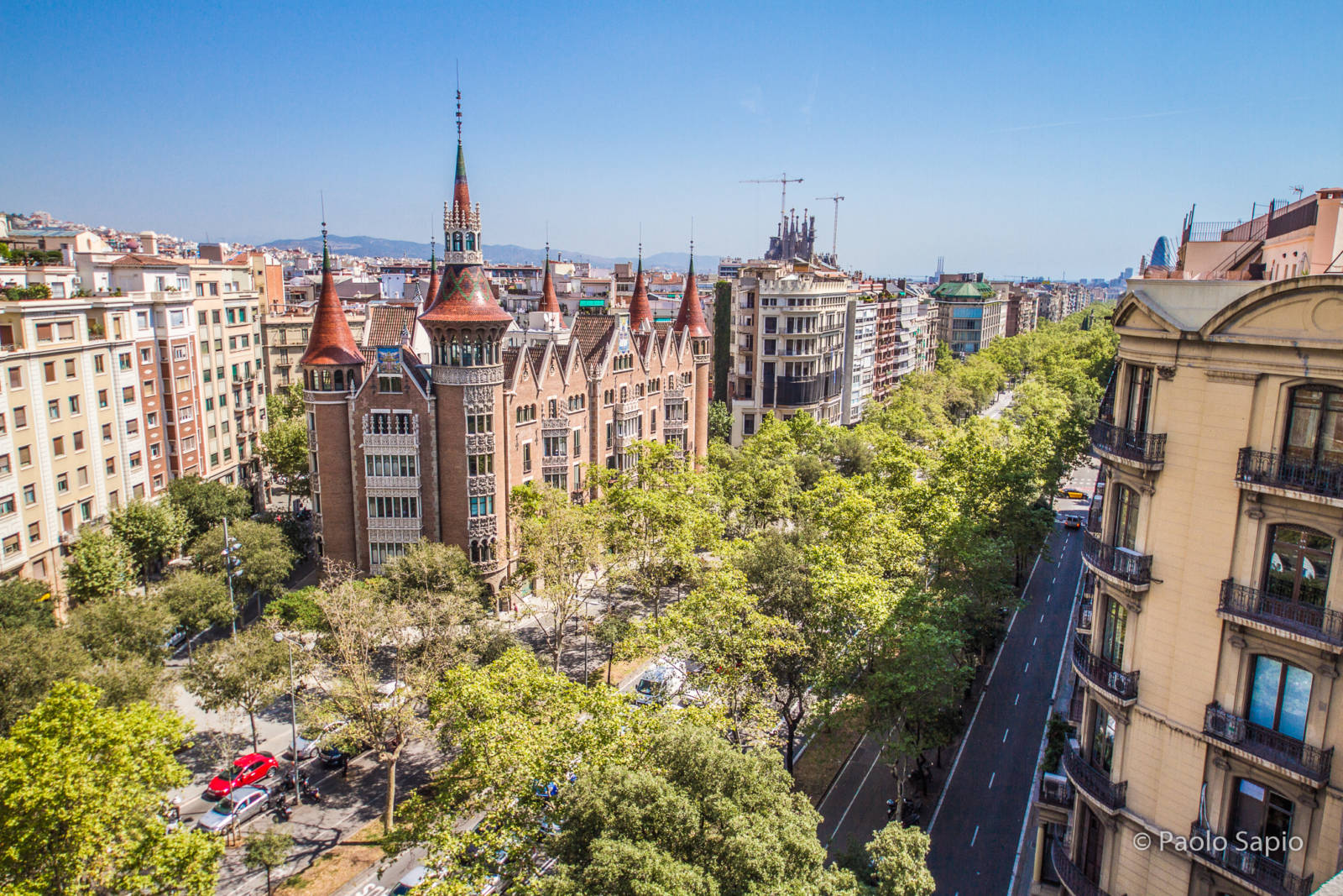 Stadtpalast im Eixample, Barcelona: La Casa de les Punxes